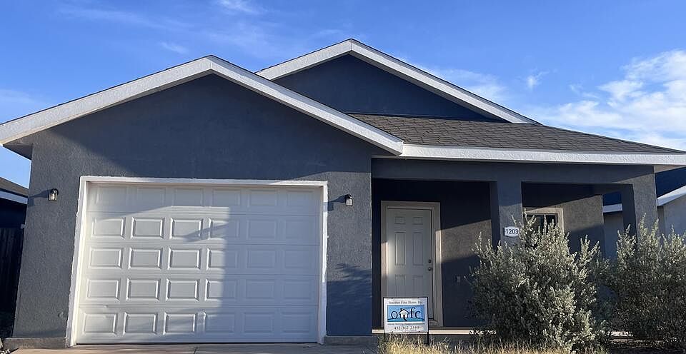 1st image of 1203 Lamesa St