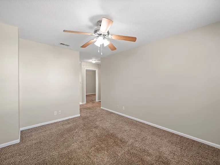 110 Hedgecock Ave #8 — Photo 9