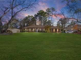 724 Rebecca St NW, Lilburn, GA 30047