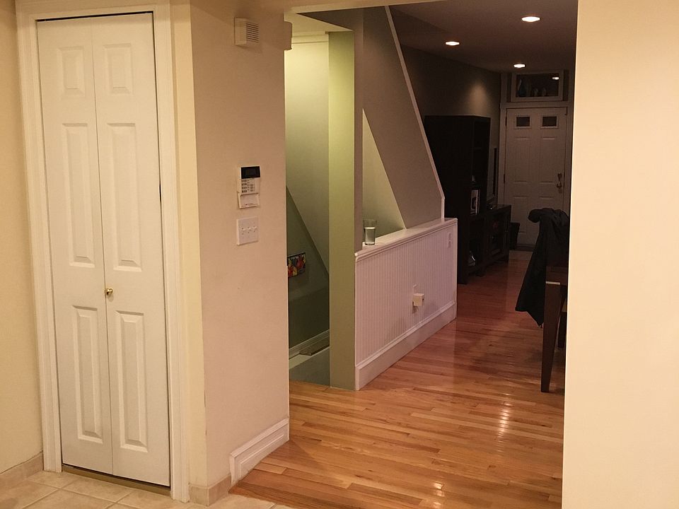 Coat closet