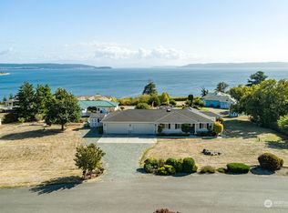 1212 Canterbury Ln, Oak Harbor, WA