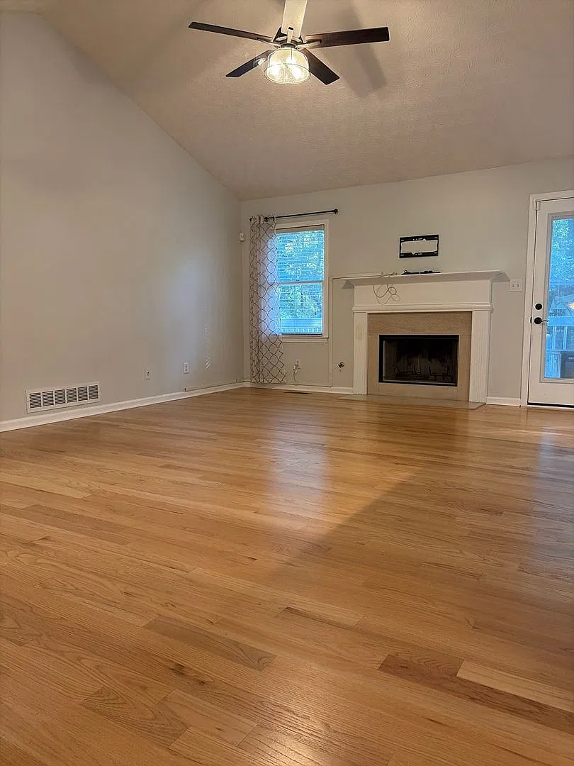 Beautifully Renovated — Photo 3