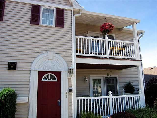 1st image of 8 Brookfield Ln