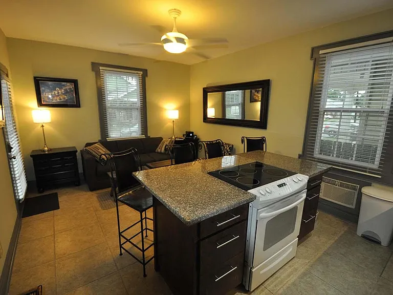 925 Dolhonde St #1 — Photo 4