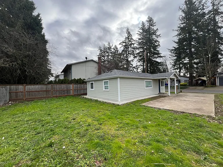 13625 SE Rhine St — Photo 22