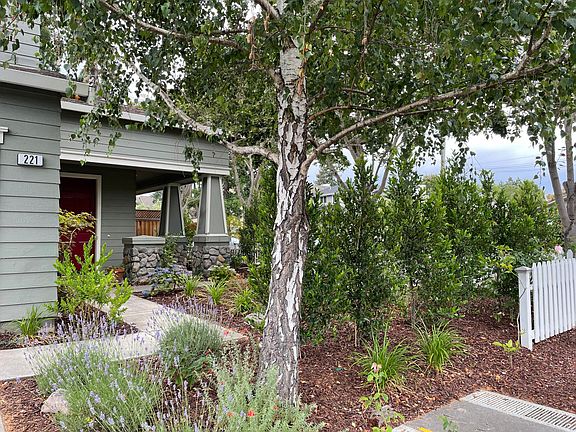 5th image of 221 Orchard Glen Ct