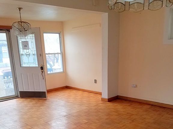 3rd image of 14629 105th Ave