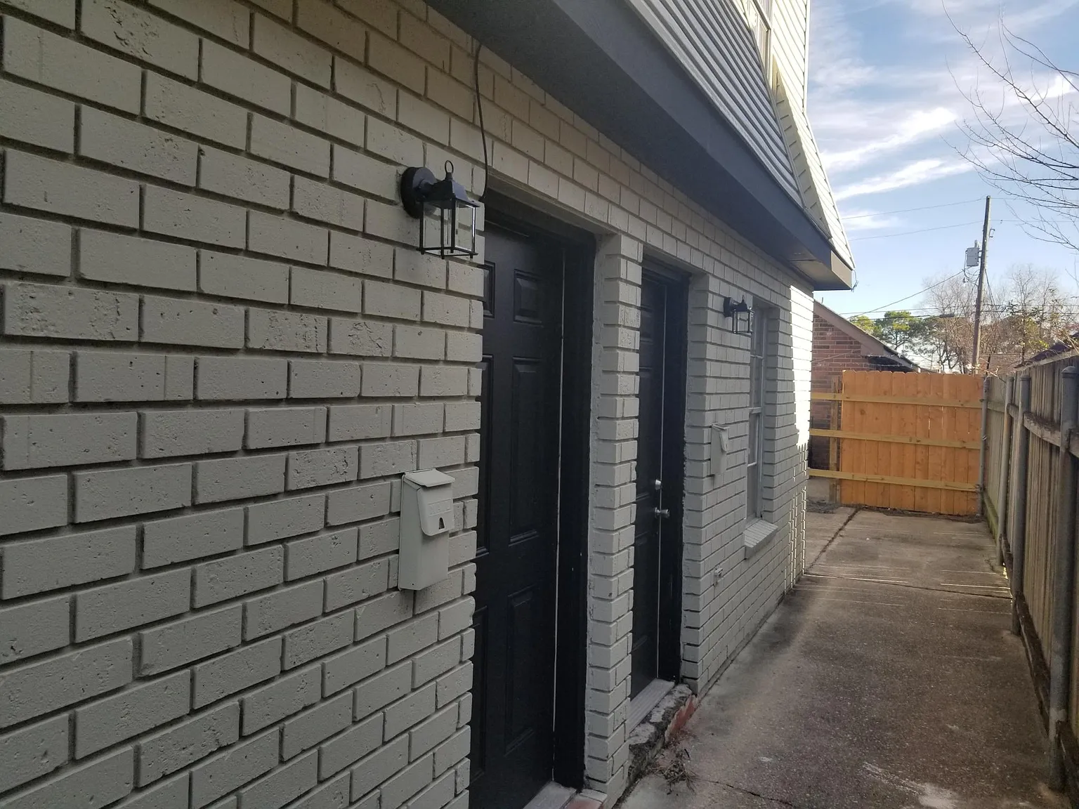 7861 Symmes Ave — Photo 2