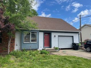 104 E Temple Ave, Effingham, IL 62401