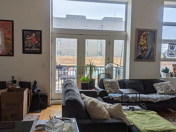 4th image of 2401 W North Ave Unit 200