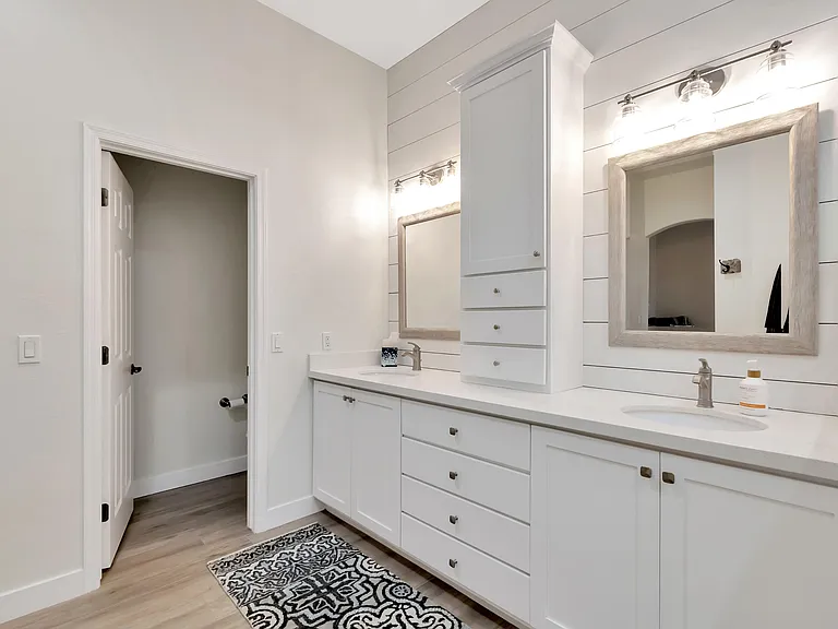 10226 E Laguna Azul Ave — Photo 31