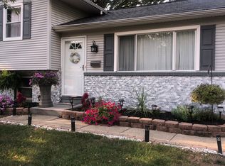 858 Brookdale Dr, West Jefferson, OH 43162
