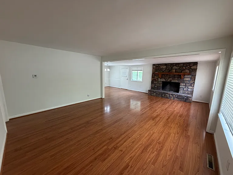 501 Cheri Ln — Photo 6
