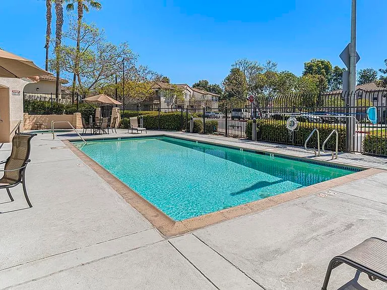 6113 Paseo Granito — Photo 24