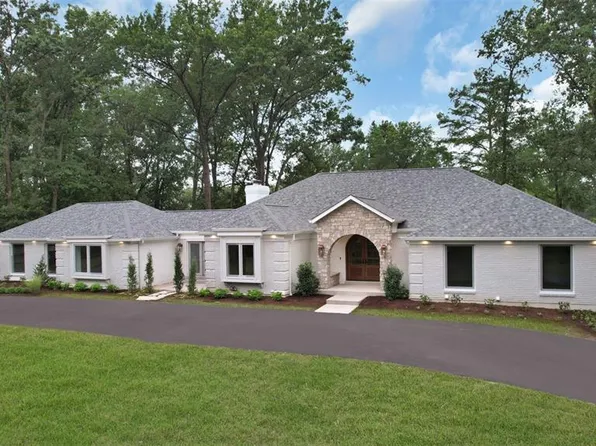 415 Killearn Ln, Saint Louis, MO 63141