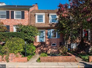 1738 Olde Towne Rd, Alexandria, VA 22307