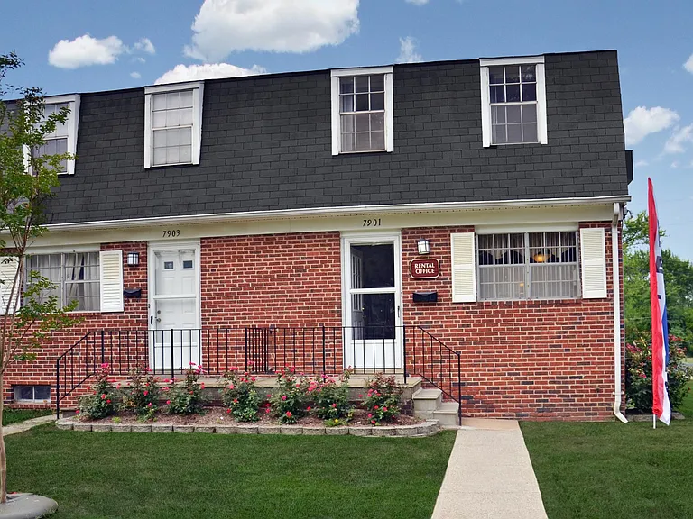 Eastfield Townhouses — Photo 14