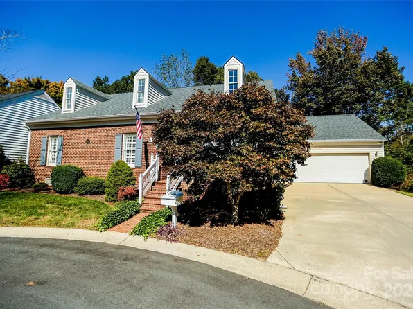 241 Kings Creek Ct NE, Concord, NC 28025