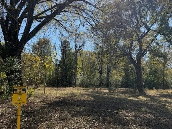 1207 Shiloh St, Paris, TX 75460