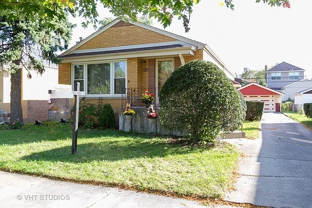 10221 S California Ave photo 1