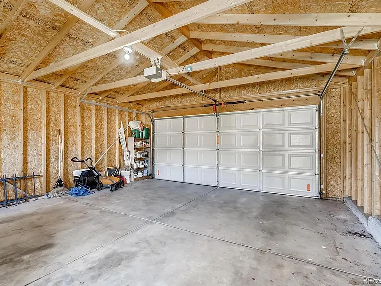 3310 Bellaire St — Photo 29
