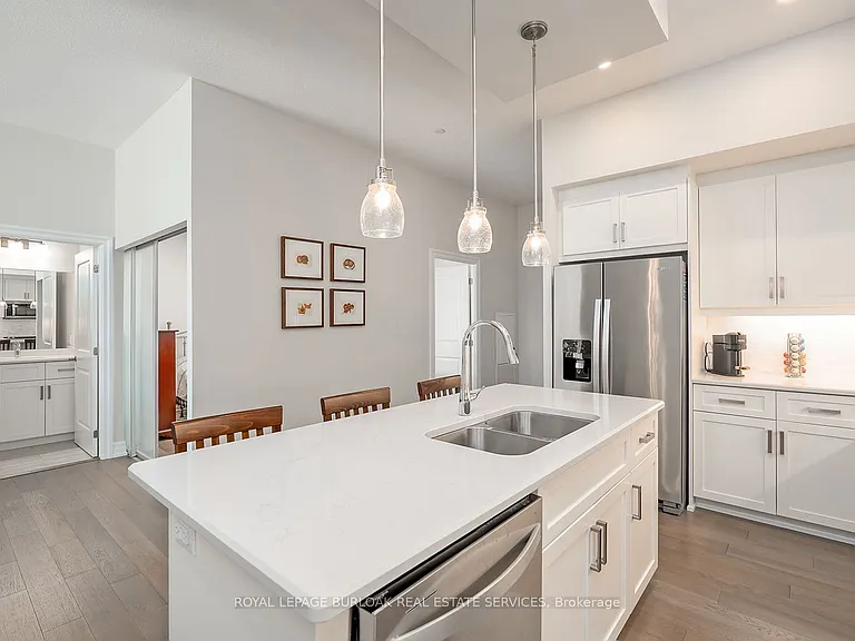1878 Gordon St #202 — Photo 5