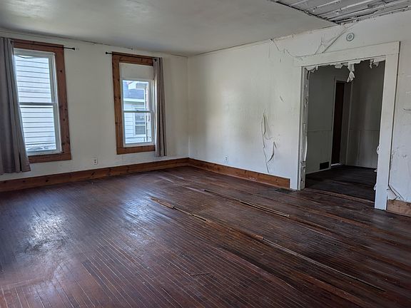 3rd image of 503 E Mason St