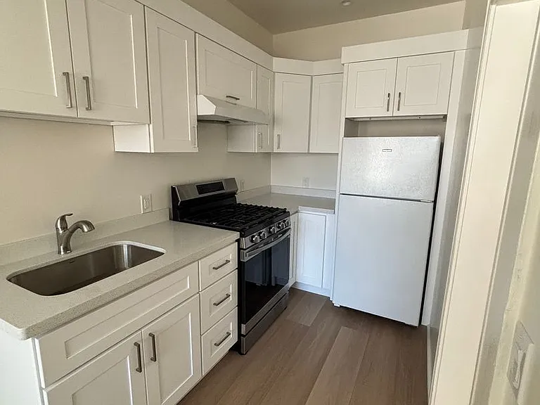 1580 Madison — Photo 38