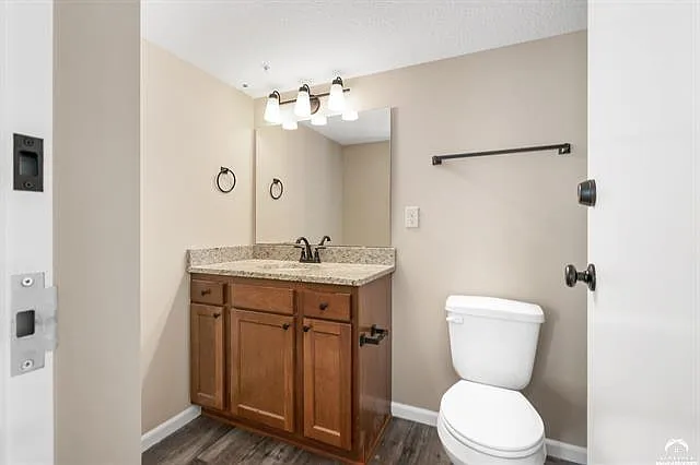 Chasehire Dr — Photo 10