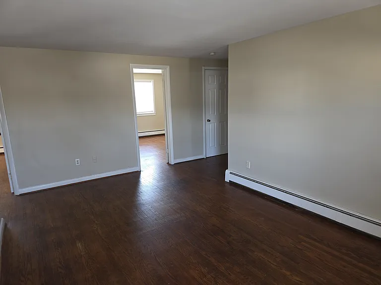 5 E Monument Ave — Photo 5