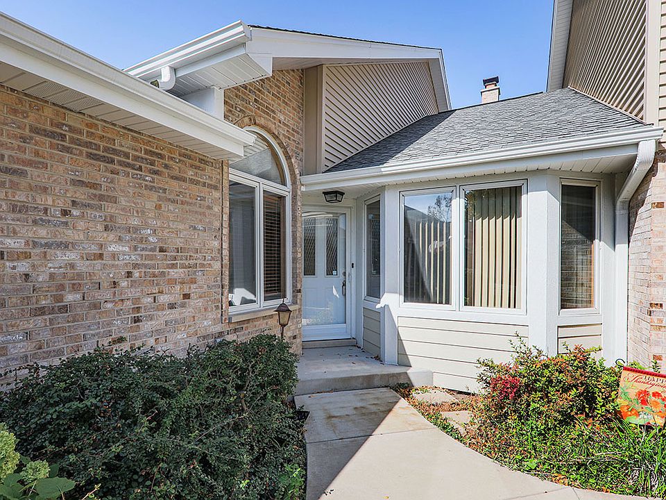 1st image of 17348 Brook Crossing Ct