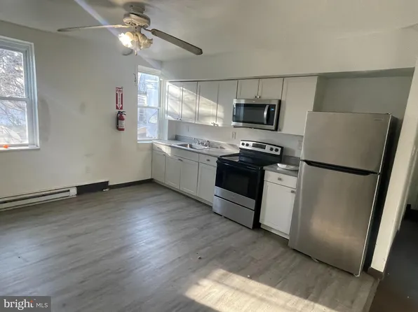 2723 W 3rd St #2725-1F, Chester, PA 19013