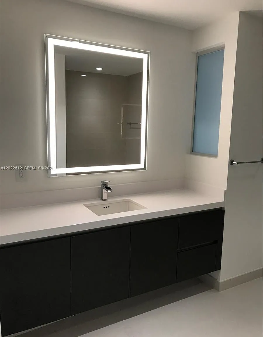 Paramount Miami Worldcente — Photo 4