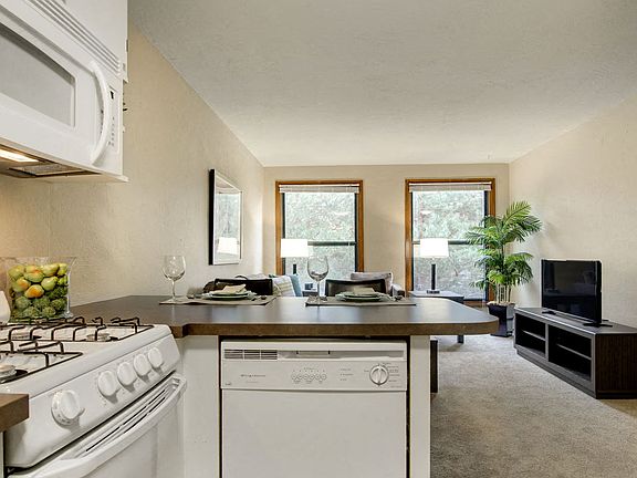 2nd image of 223 Ridgewood Ave #105