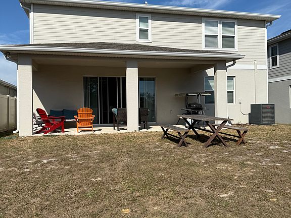 4th image of 1092 Sugarwood St