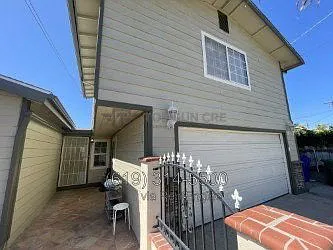 2430 Bartel St — Photo 3