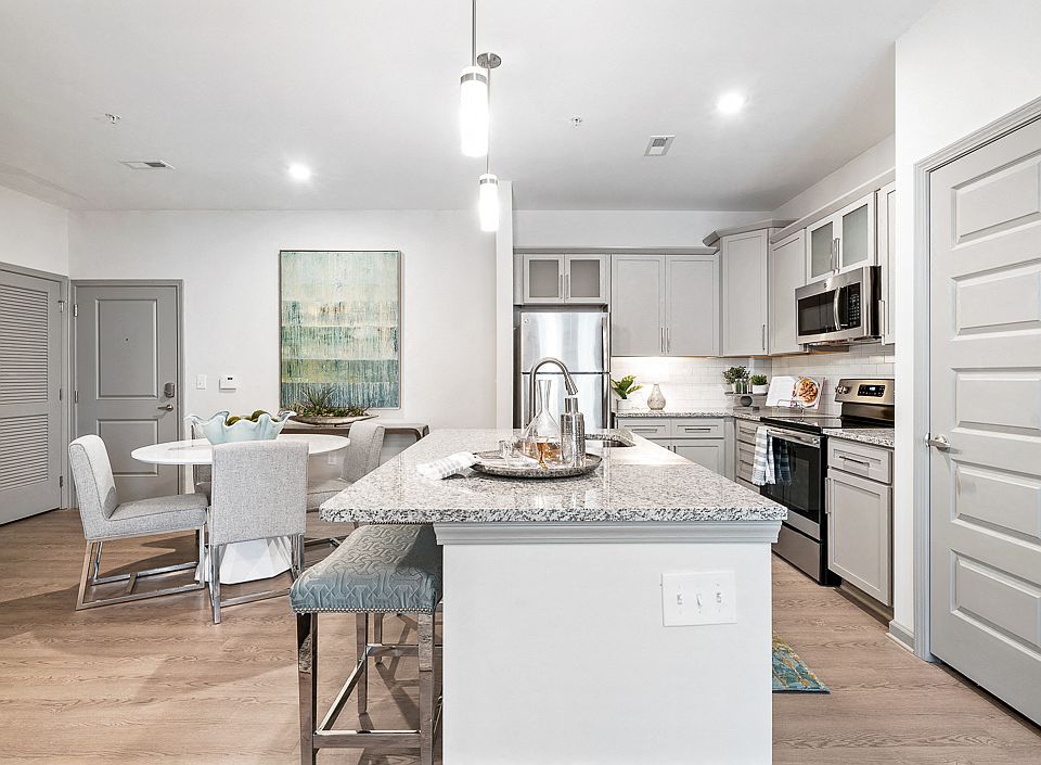 Designer Kitchen Finishes at Hawthorne at the Glen