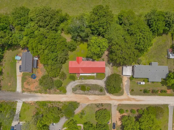 210 Deer Creek Trl, Walhalla, SC 29691