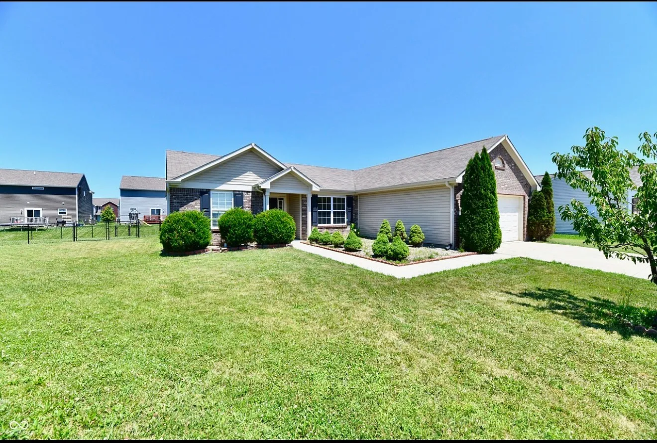 4 bed, 1609 sqft, $1,850 — Photo 2
