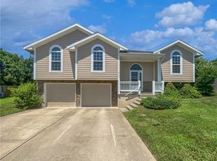 18100 E 11th Terrace Ct N, Independence, MO 64056