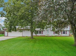7184 Mill Rd, Centerville, MN 55038