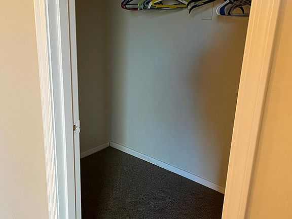 Walk in closet