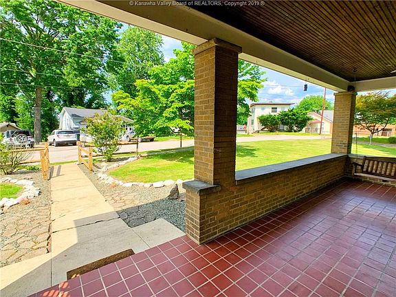 5th image of 115 Forest Ave