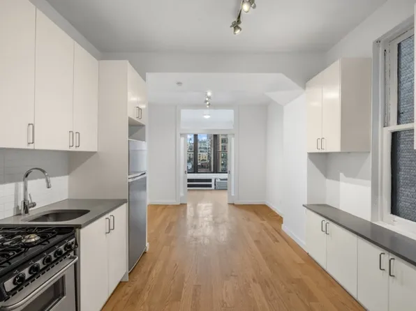 308 W 82nd St, New York, NY