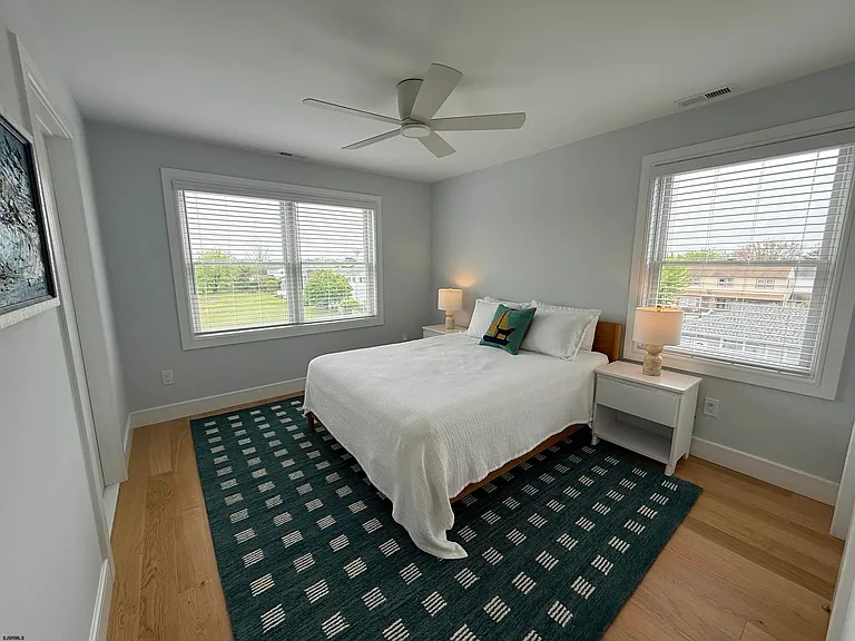 7607 Burk Ave — Photo 36