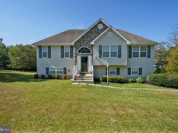 2218 Middleway Pike, Bunker Hill, WV 25413