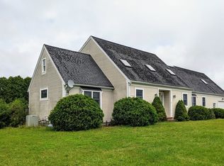 11 Knoll Top Rd, Forestdale, MA 02644