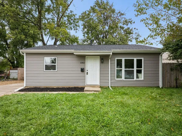 1382 Grovewood Dr, Columbus, OH 43207