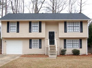 8403 Park Ridge Ln, Riverdale, GA 30274