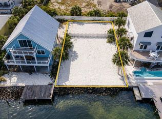 1581 Bulevar Menor, Pensacola Beach, FL 32561